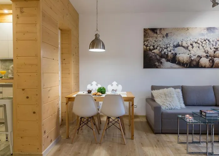 アパート Owczarnia